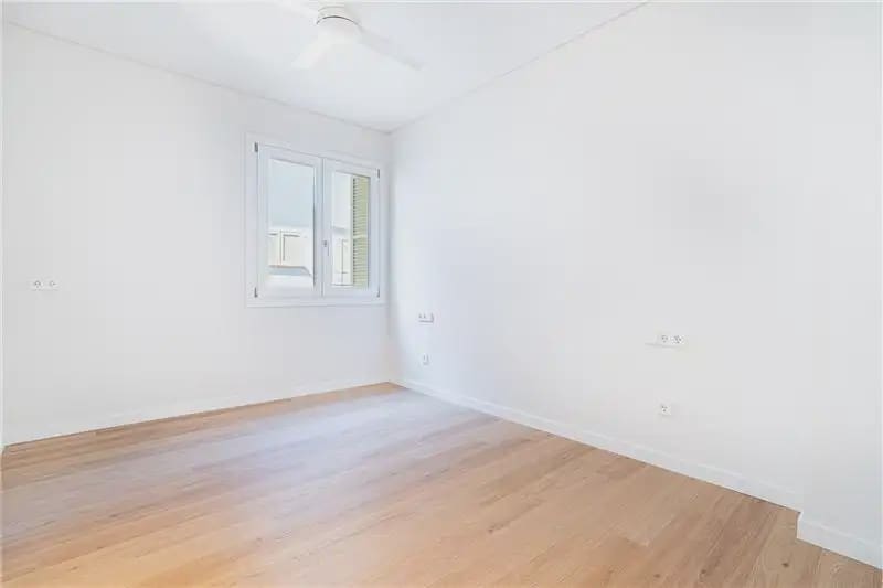 3 bedroom Flat for rent in Palma de Mallorca with garage - € 3,350 (Ref: 10117523)