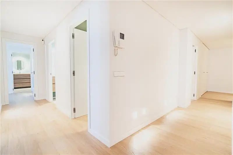 3 bedroom Flat for rent in Palma de Mallorca with garage - € 3,350 (Ref: 10117523)