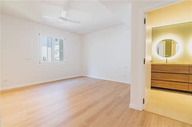 Appartement de 3 chambres à louer à Jaume III, Palma de Mallorca avec garage - 3 350 € (Ref: 10117523)