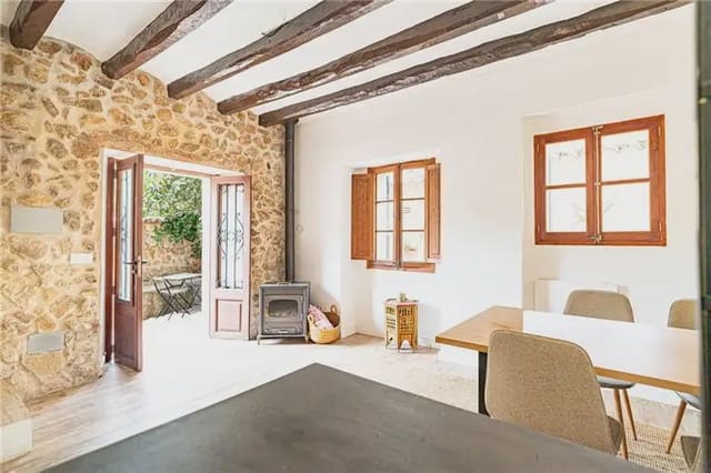 2 bedroom Townhouse for sale in Valldemosa - € 595,000 (Ref: 10130644)