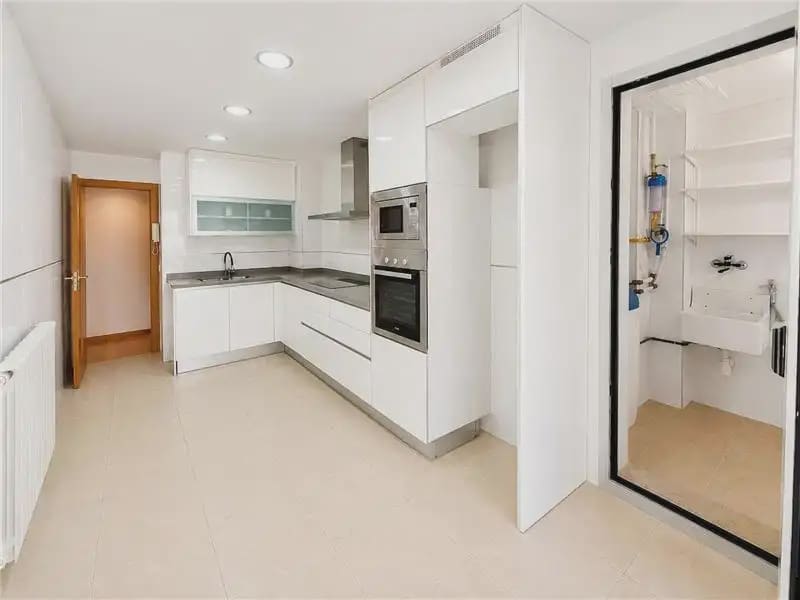 2 slaapkamer Flat te koop in Palma de Mallorca met zwembad garage - € 850.000 (Ref: 10135044)