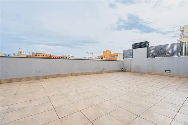 2 bedroom Flat for rent in Son Armadans, Palma de Mallorca with garage - € 1,700 (Ref: 10140193)