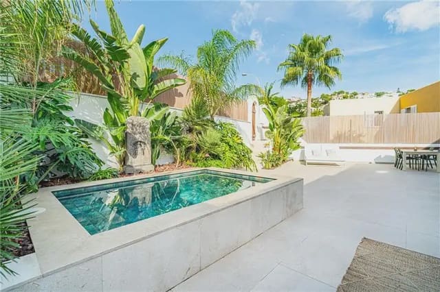 4 slaapkamer Villa te koop in Portals Nous, Calvià met zwembad garage - € 1.695.000 (Ref: 10170251)