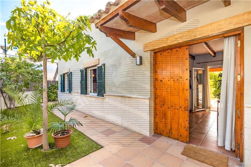 3 bedroom Villa for sale in Ses Salines - € 1,000,000 (Ref: 5554416)