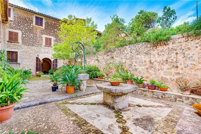 8 soveværelse Finca/Landehus til salg i Fornalutx - € 3.200.000 (Ref: 7272668)