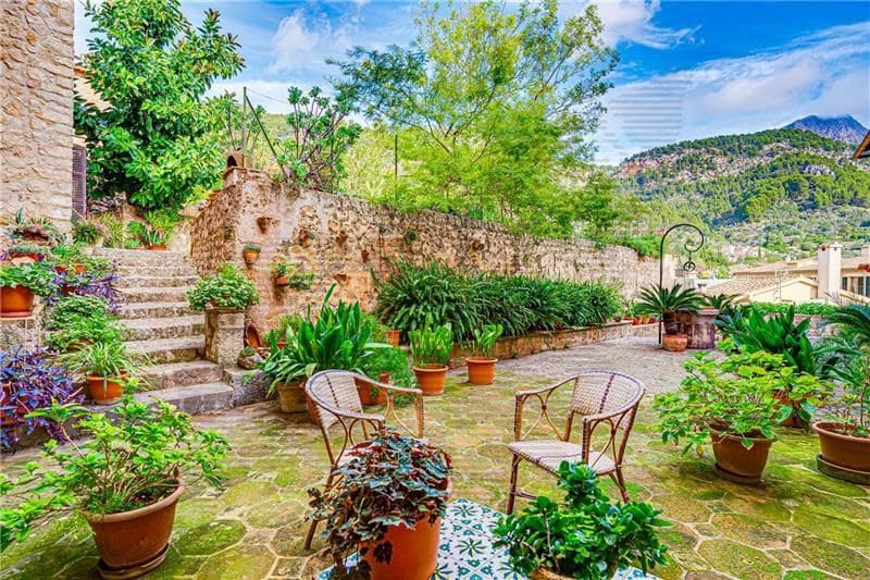 8 soveværelse Finca/Landehus til salg i Fornalutx - € 3.200.000 (Ref: 7272668)