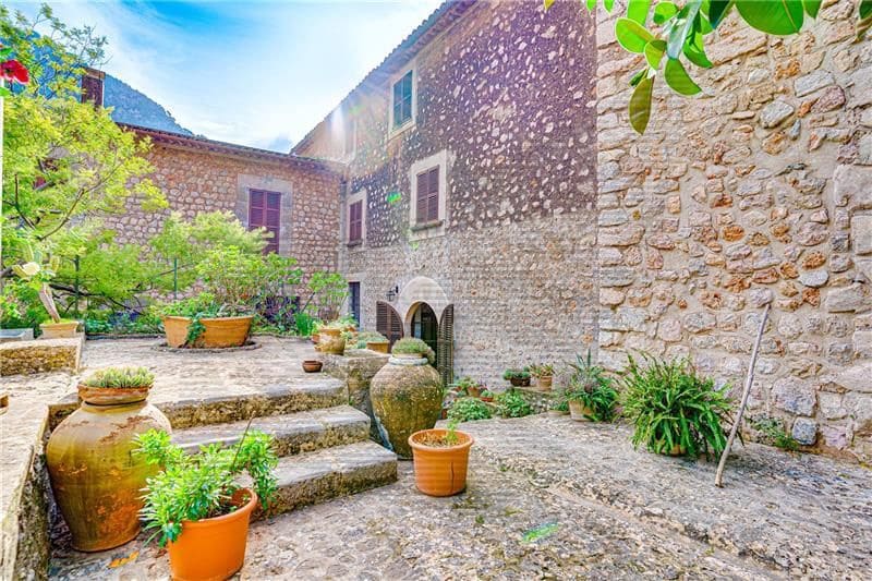 8 soveværelse Finca/Landehus til salg i Fornalutx - € 3.200.000 (Ref: 7272668)