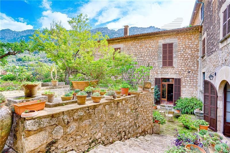 8 soveværelse Finca/Landehus til salg i Fornalutx - € 3.200.000 (Ref: 7272668)