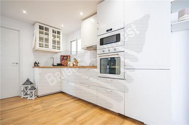 2 slaapkamer Flat te koop in Magalluf, Calvià - € 340.000 (Ref: 7423277)