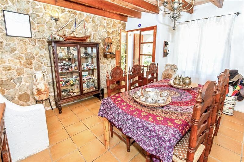 3 soveværelse Villa til salg i Calvia med swimmingpool - € 1.050.000 (Ref: 7427162)