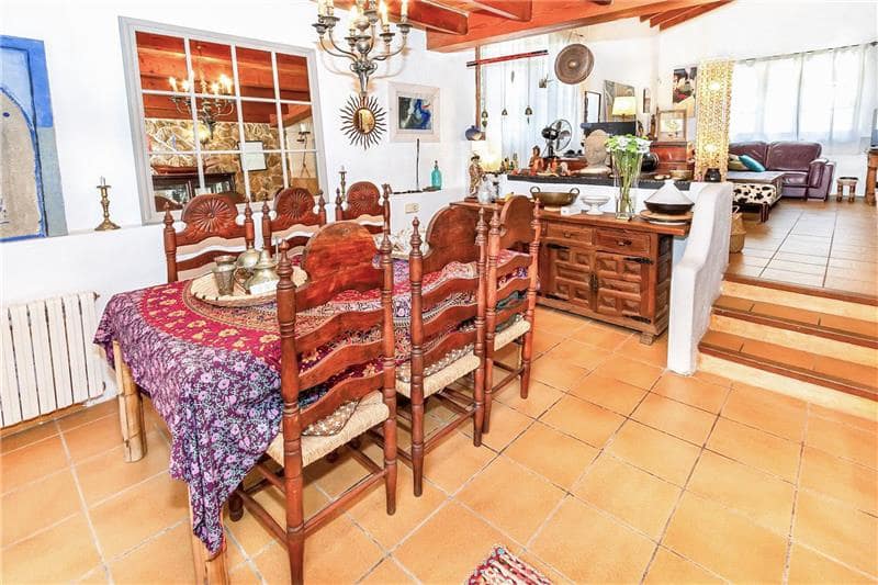 3 soveværelse Villa til salg i Calvia med swimmingpool - € 1.050.000 (Ref: 7427162)