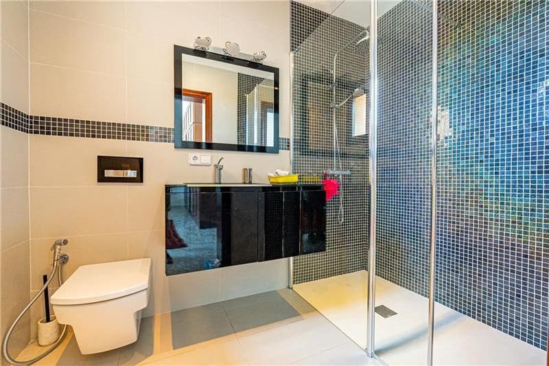 4 soveværelse Villa til leje i Santa Eugenia med swimmingpool - € 7.000 (Ref: 7721199)