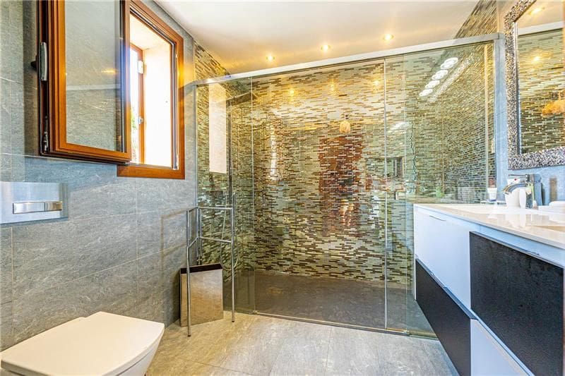 4 soveværelse Villa til leje i Santa Eugenia med swimmingpool - € 7.000 (Ref: 7721199)