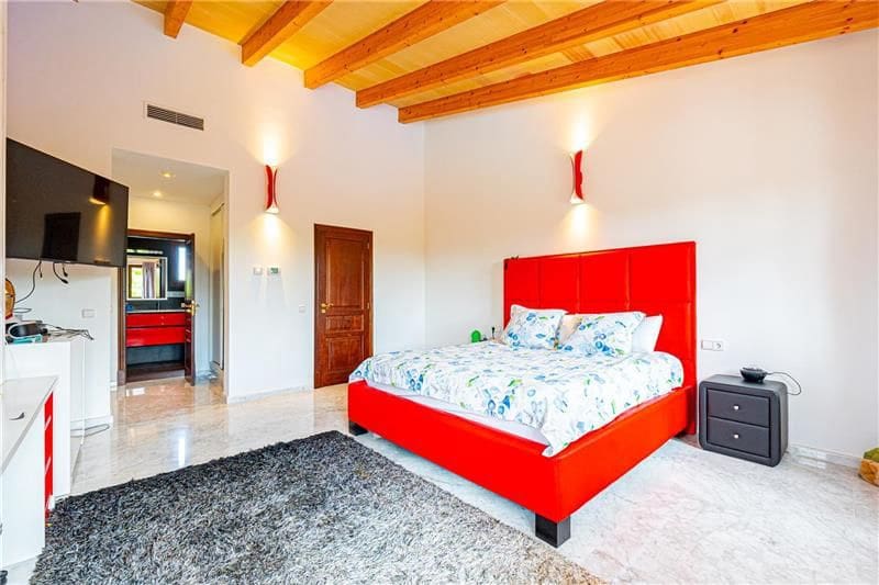 4 soveværelse Villa til leje i Santa Eugenia med swimmingpool - € 7.000 (Ref: 7721199)