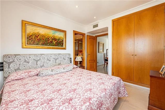 3 bedroom Flat for sale in Can Pastilla, Palma de Mallorca - € 788,000 (Ref: 7772806)