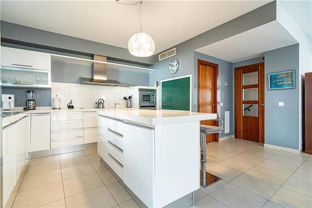 4 soveværelse Rækkehus til salg i Genova, Palma de Mallorca med swimmingpool garage - € 1.250.000 (Ref: 8124812)