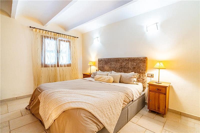 4 soveværelse Villa til salg i Calvia med swimmingpool garage - € 1.995.000 (Ref: 8163129)