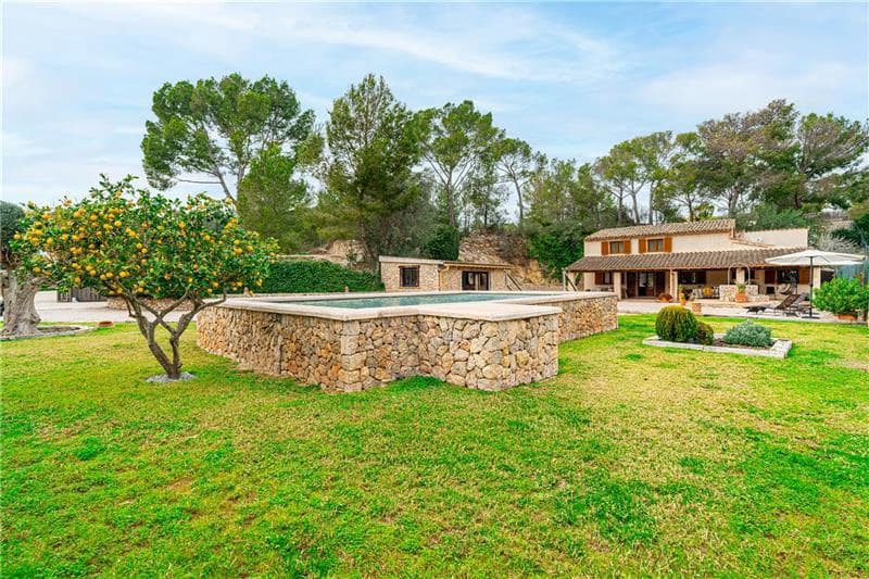 4 soveværelse Villa til salg i Calvia med swimmingpool garage - € 1.995.000 (Ref: 8163129)