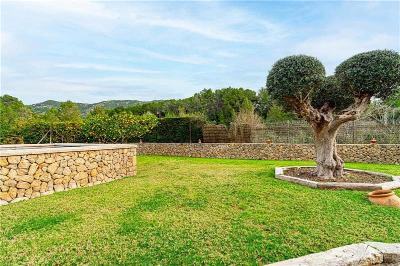 4 soveværelse Villa til salg i Calvia med swimmingpool garage - € 1.995.000 (Ref: 8163129)