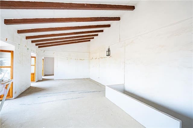 5 soveværelse Byhus til salg i Lloseta med swimmingpool garage - € 540.000 (Ref: 8248239)