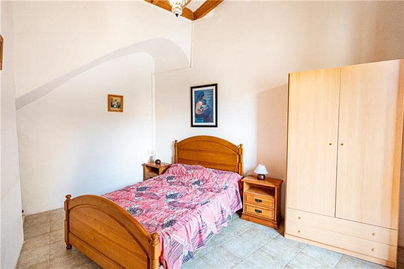 5 soveværelse Byhus til salg i Lloseta med swimmingpool garage - € 540.000 (Ref: 8248239)