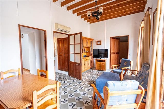 5 soveværelse Byhus til salg i Lloseta med swimmingpool garage - € 540.000 (Ref: 8248239)