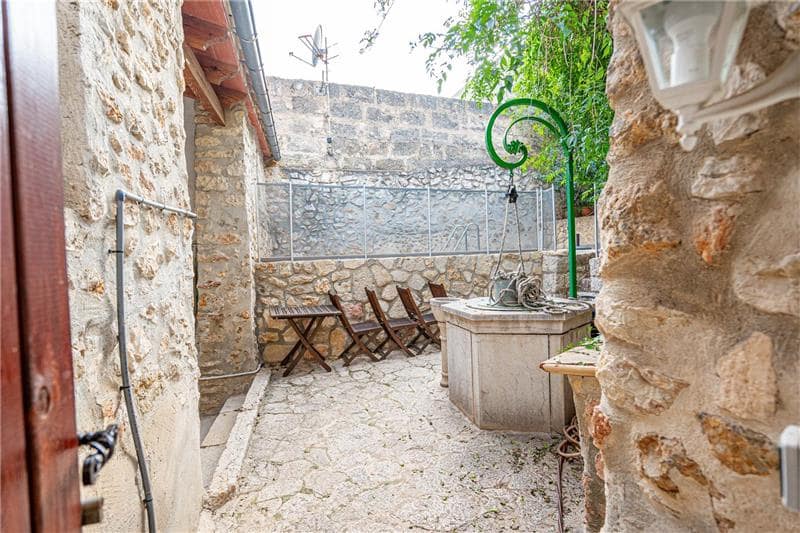 5 soveværelse Byhus til salg i Lloseta med swimmingpool garage - € 540.000 (Ref: 8248239)