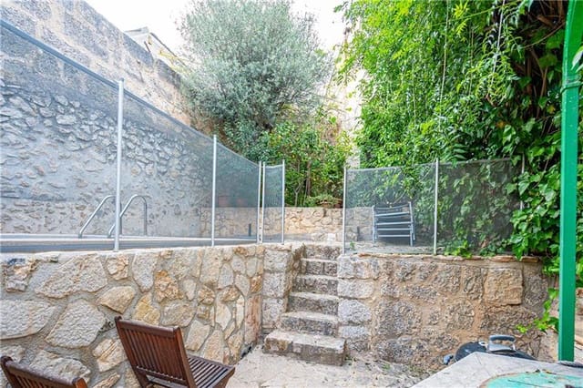 5 soveværelse Byhus til salg i Lloseta med swimmingpool garage - € 540.000 (Ref: 8248239)