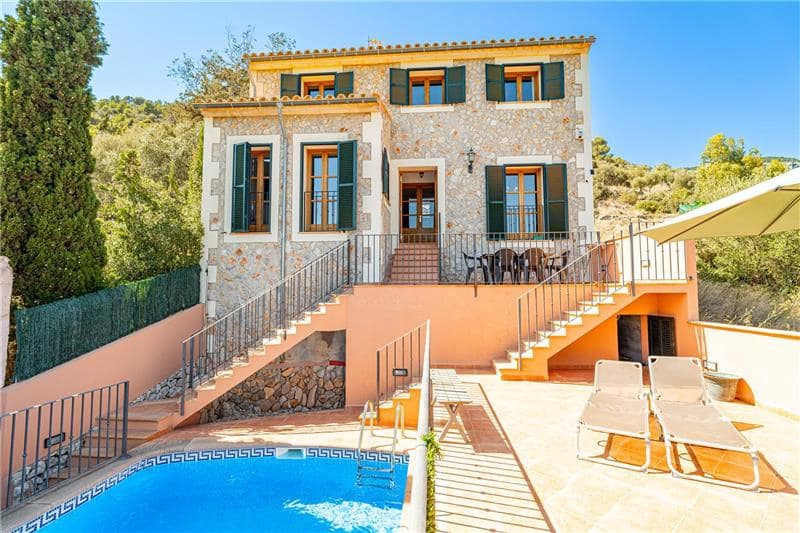 3 soveværelse Villa til salg i Alaro med swimmingpool garage - € 975.000 (Ref: 8465516)