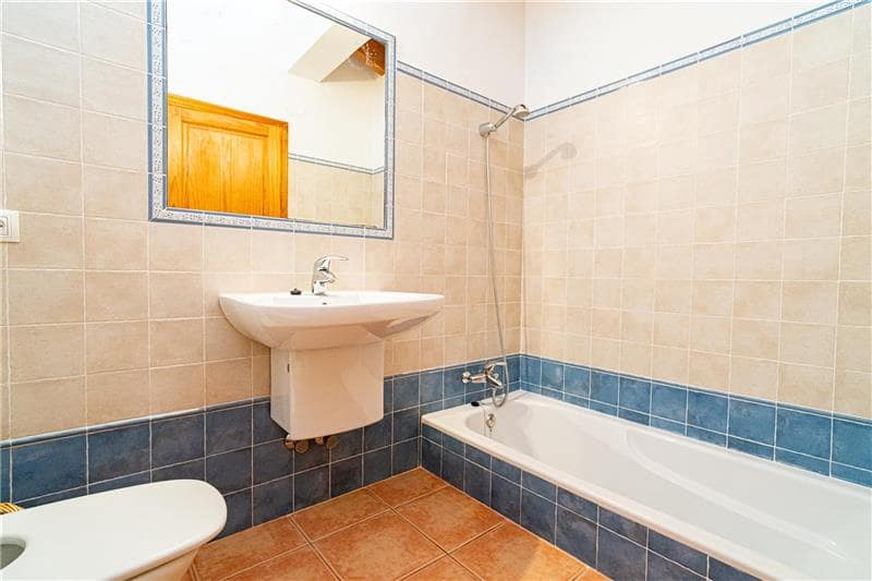 3 soveværelse Villa til salg i Alaro med swimmingpool garage - € 975.000 (Ref: 8465516)