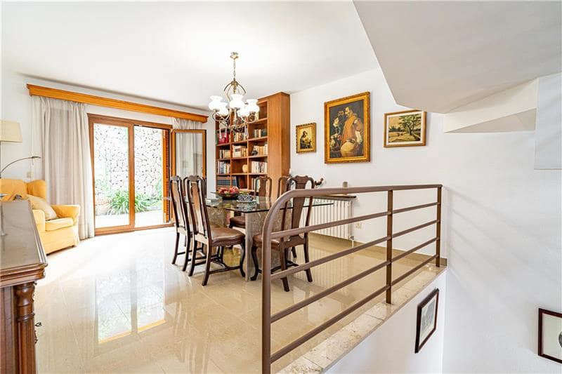 5 soveværelse Rækkehus til salg i Palma de Mallorca med garage - € 1.150.000 (Ref: 8479584)