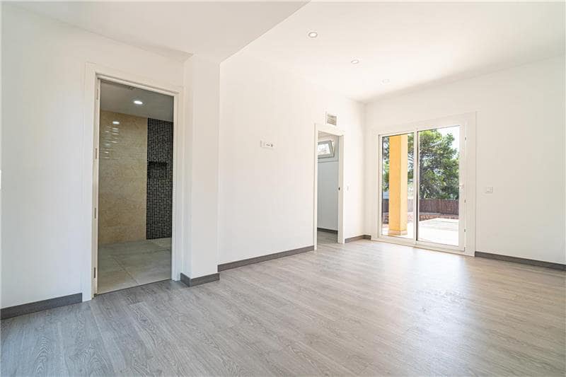 3 soveværelse Villa til salg i Cala Pi med swimmingpool garage - € 950.000 (Ref: 8494000)