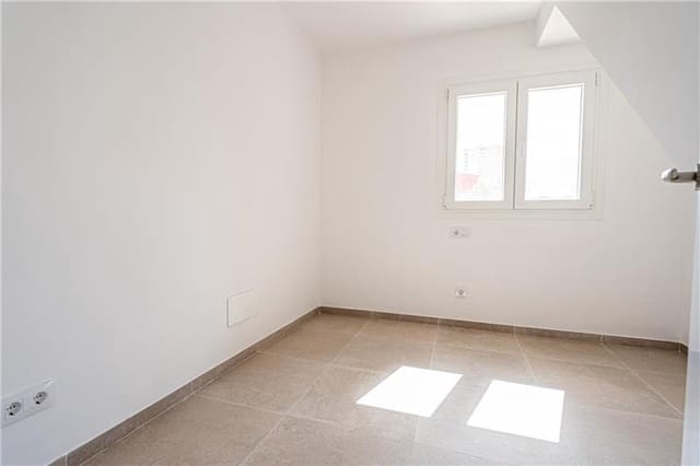 3 soveværelse Lejlighed til salg i El Camp d'en Serralta, Palma de Mallorca - € 425.000 (Ref: 8572992)