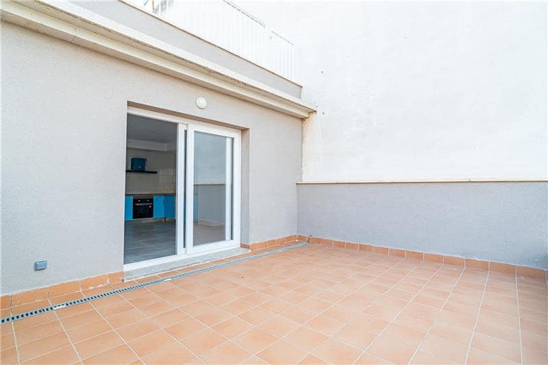 3 bedroom Apartment for sale in Palma de Mallorca - € 425,000 (Ref: 8573002)