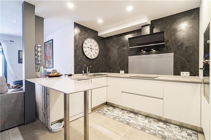 3 soveværelse Lejlighed til salg i Palma de Mallorca med swimmingpool - € 725.000 (Ref: 8614049)