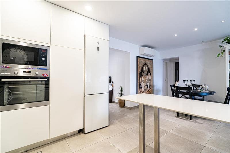 3 soveværelse Lejlighed til salg i Palma de Mallorca med swimmingpool - € 725.000 (Ref: 8614049)