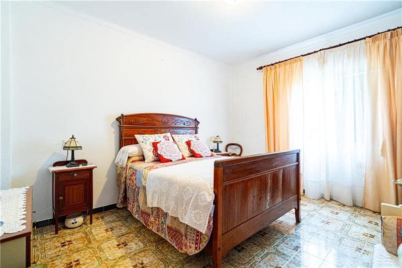 3 makuuhuone Maalaistalo myytävänä paikassa Algaida mukana 
autotalli - 450 000 € (Ref: 8635289)