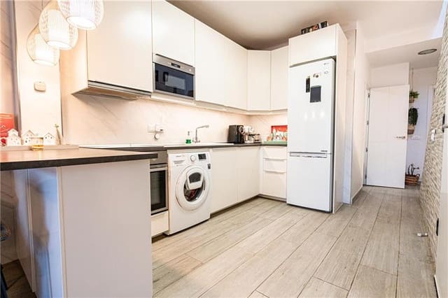 4 soveværelse Byhus til salg i Llucmajor med garage - € 420.000 (Ref: 8676522)