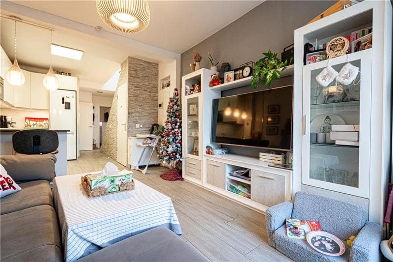 4 bedroom Townhouse for sale in Llucmajor with garage - € 420,000 (Ref: 8676522)