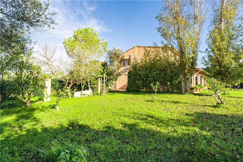 4 soveværelse Byhus til salg i Algaida med swimmingpool garage - € 1.950.000 (Ref: 8697018)