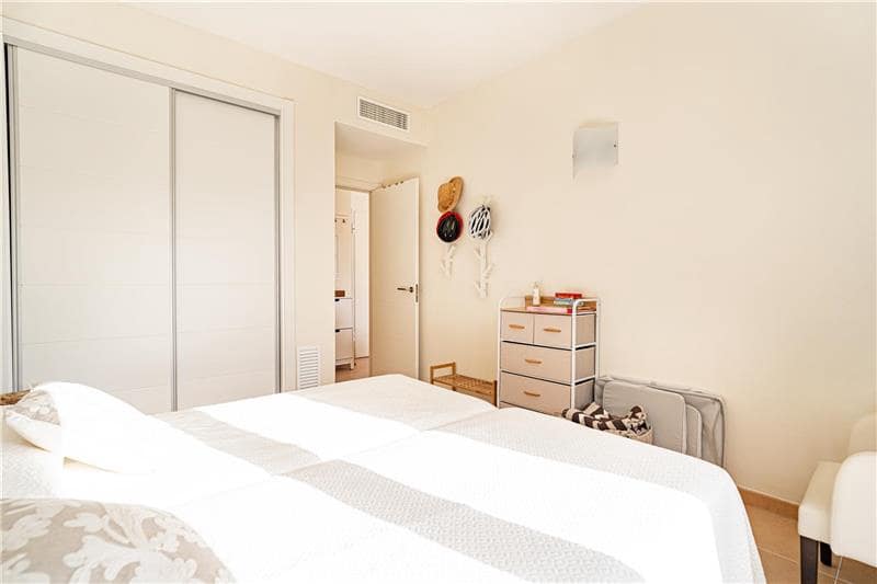 2 slaapkamer Strandappartement te koop in Sa Rapita / La Rapita met zwembad garage - € 590.000 (Ref: 8710625)