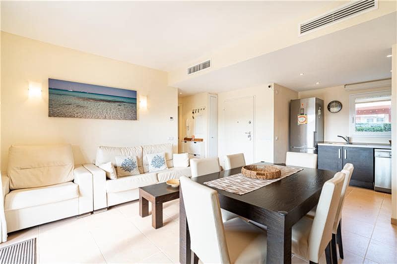 2 slaapkamer Strandappartement te koop in Sa Rapita / La Rapita met zwembad garage - € 590.000 (Ref: 8710625)