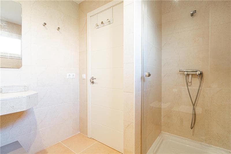 2 slaapkamer Strandappartement te koop in Sa Rapita / La Rapita met zwembad garage - € 590.000 (Ref: 8710625)