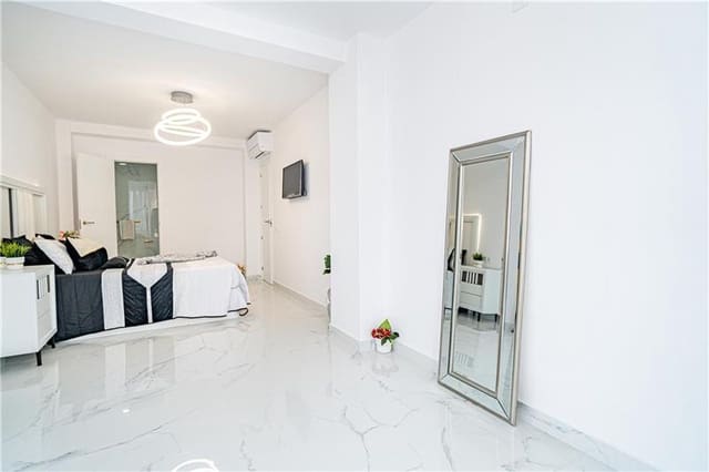 4 sypialnia Apartament przy plaży na sprzedaż w Llucmajor - 595 000 € (Ref: 8848057)