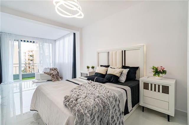 4 sypialnia Apartament przy plaży na sprzedaż w Llucmajor - 595 000 € (Ref: 8848057)