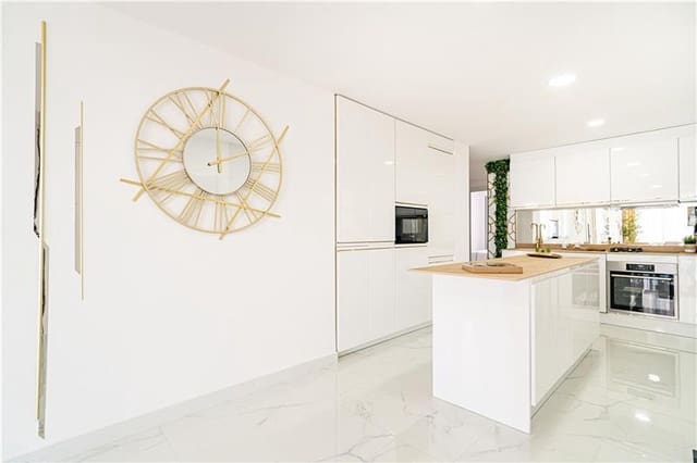 4 sypialnia Apartament przy plaży na sprzedaż w Llucmajor - 595 000 € (Ref: 8848057)