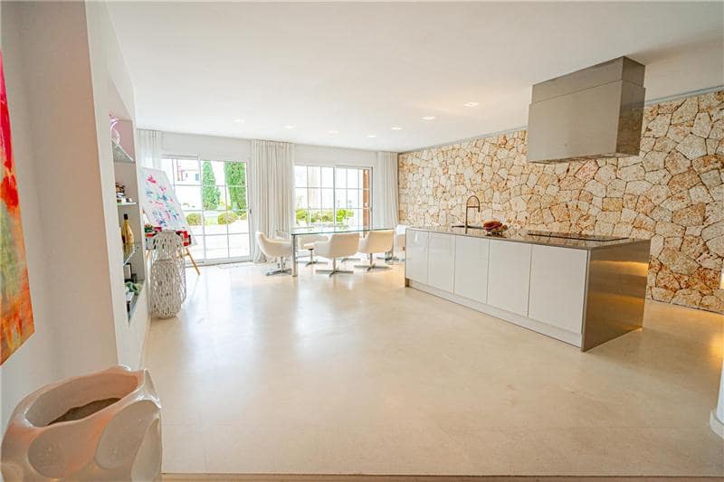 3 slaapkamer Strandappartement te koop in Manacor met zwembad garage - € 799.000 (Ref: 8863098)