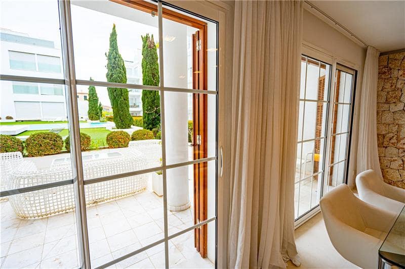 3 slaapkamer Strandappartement te koop in Manacor met zwembad garage - € 799.000 (Ref: 8863098)