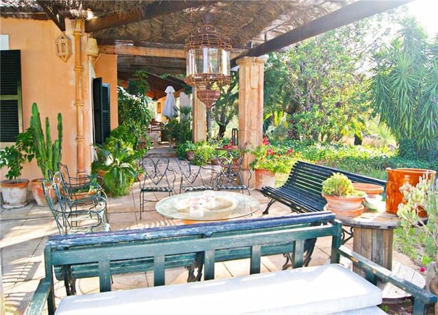 3 soveværelse Finca/Landehus til salg i Peguera / Paguera, Calvià med swimmingpool garage - € 1.575.000 (Ref: 8880311)