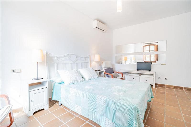 Finca/Casa Rural de 3 habitaciones en Calvià en venta con piscina garaje - 1.575.000 € (Ref: 8880311)
